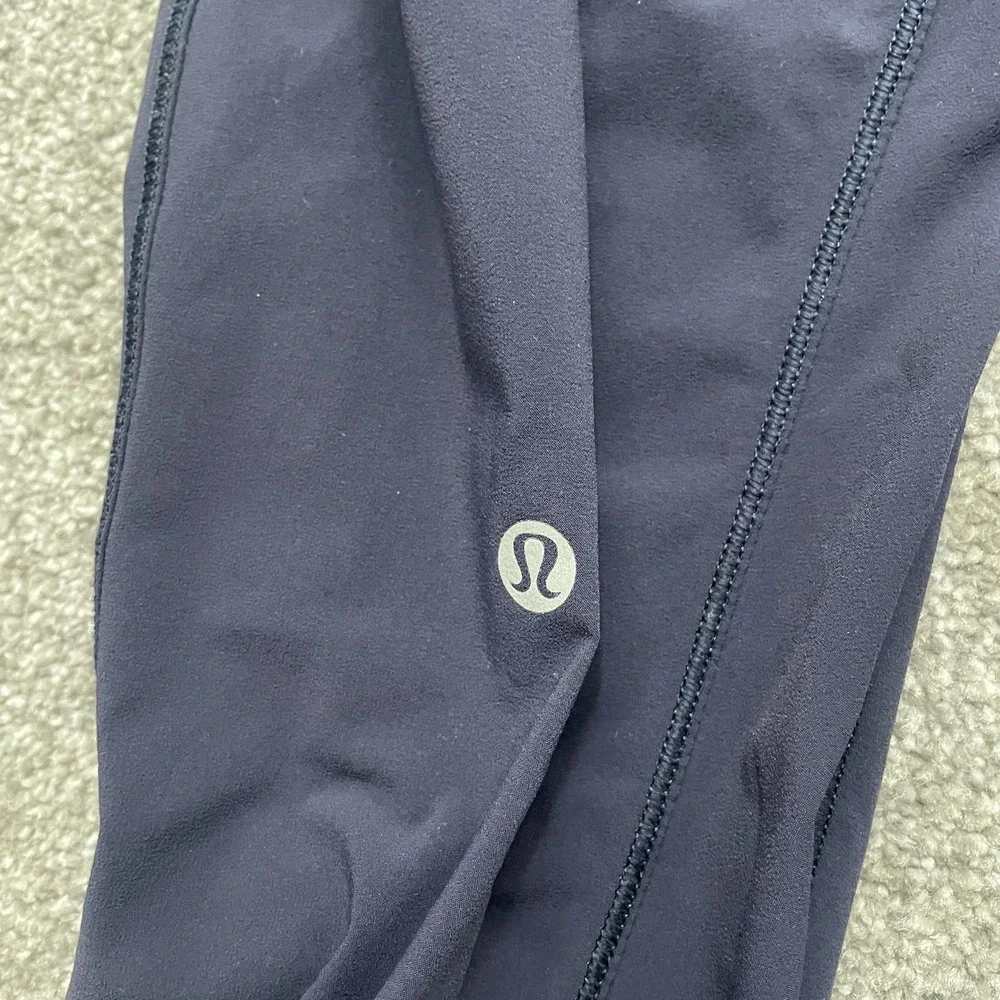 Lululemon Joggers Womens 8 Navy Sun Setter Tapered Cuffed Athletic Pants Yoga - Picture 6 of 10